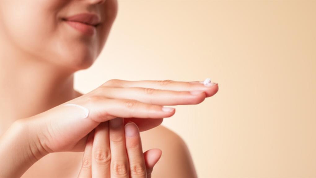 Emollients: A Doctor’s Guide to Soothing Dry Skin